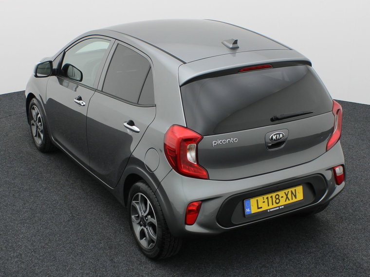 Vehicle Image 38