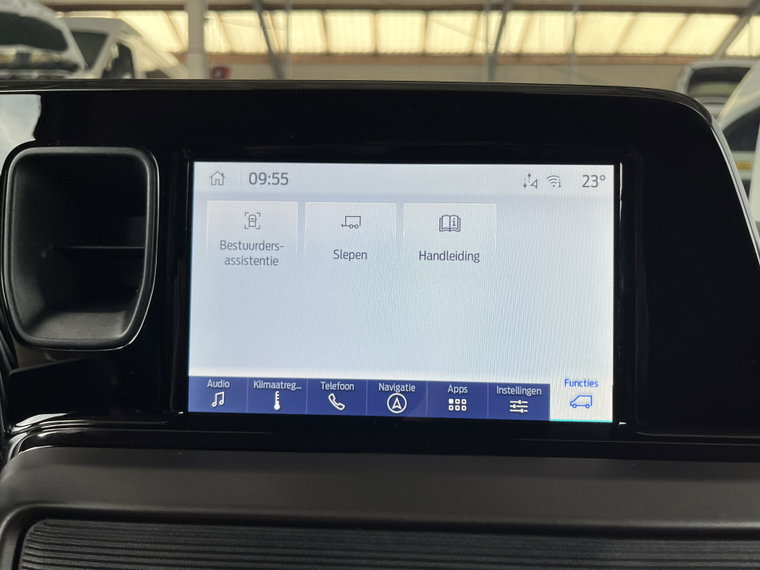 Vehicle Image 35
