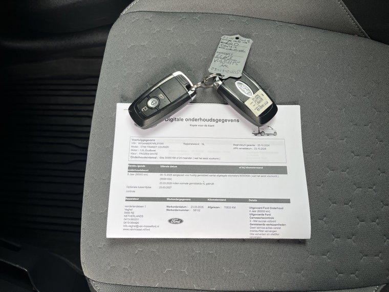 Vehicle Image 37
