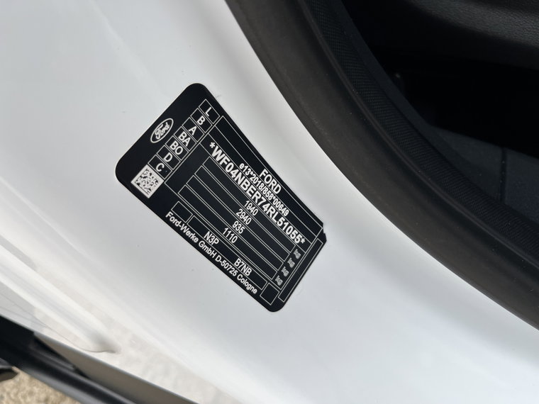 Vehicle Image 38