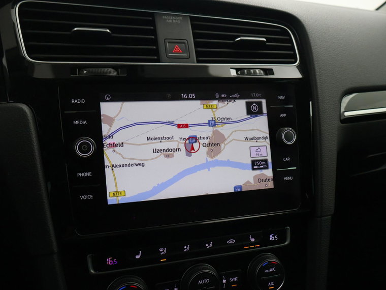 Vehicle Image 19
