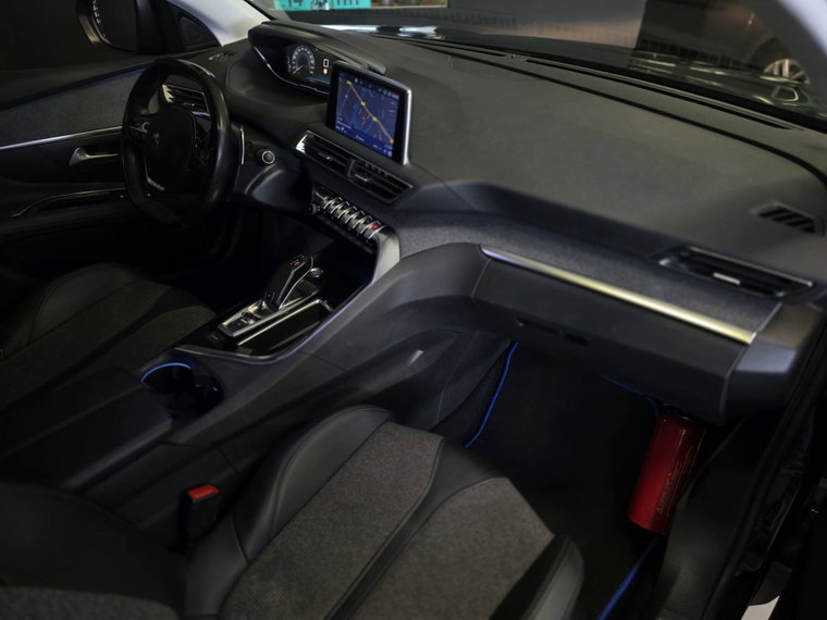Vehicle Image 33