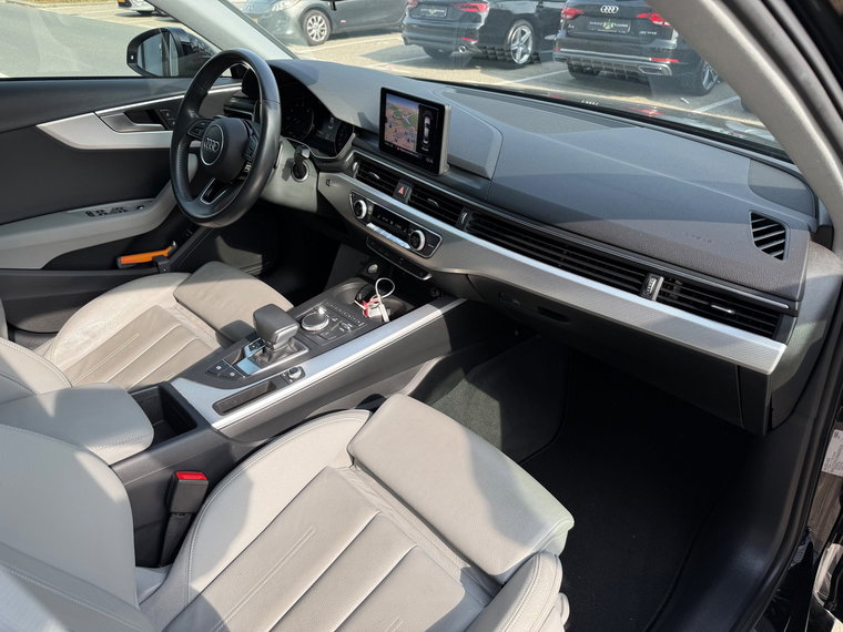 Vehicle Image 23