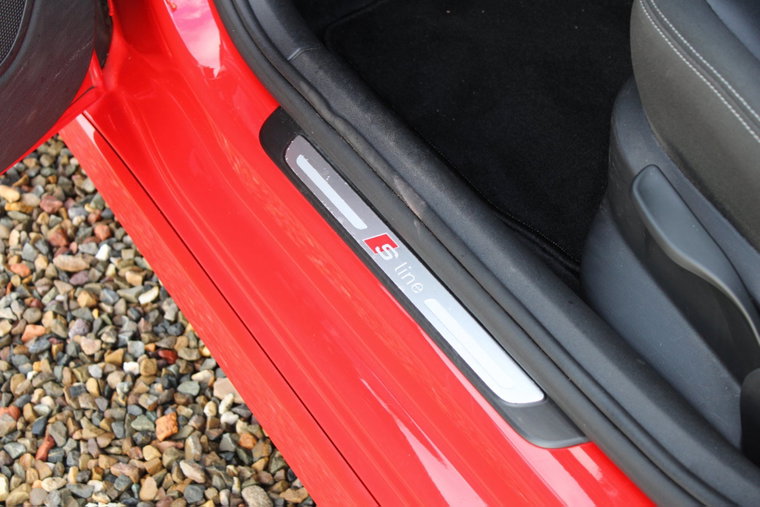 Vehicle Image 18