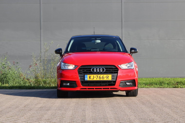 Vehicle Image 10