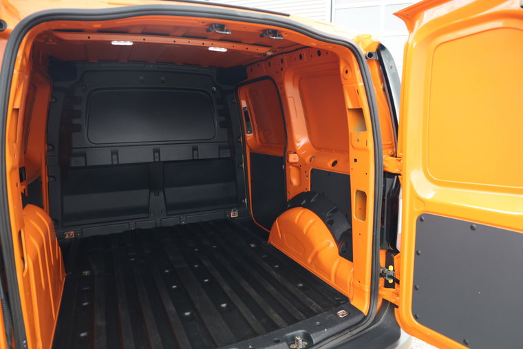 Vehicle Image 18