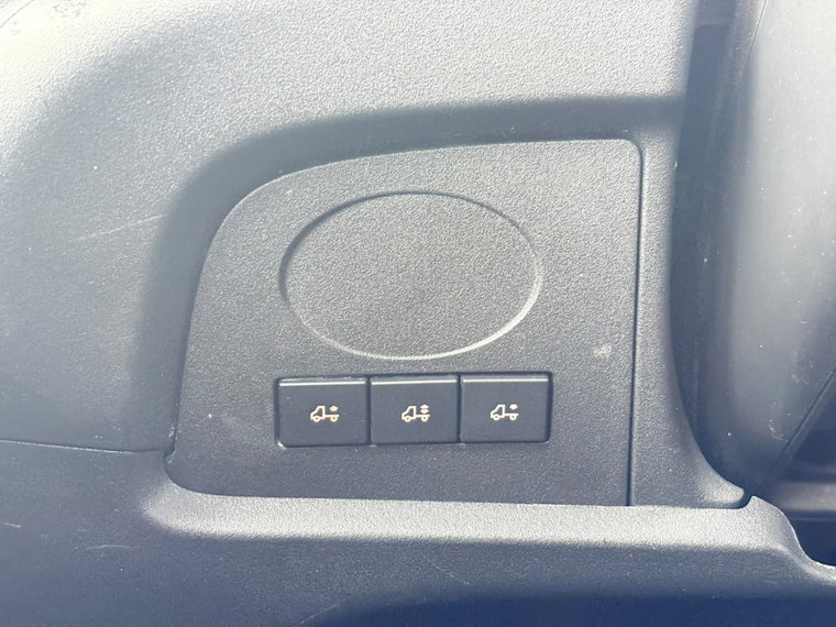 Vehicle Image 27