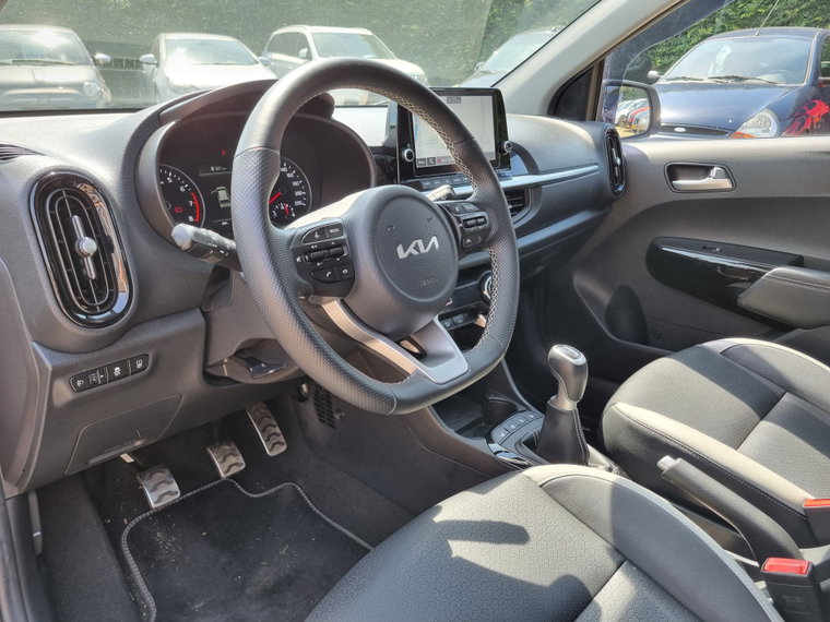 Vehicle Image 22