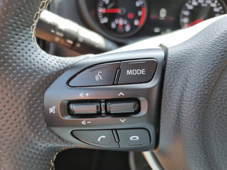 Vehicle Image 27