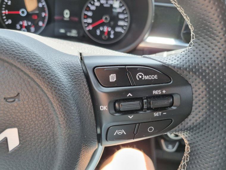 Vehicle Image 29