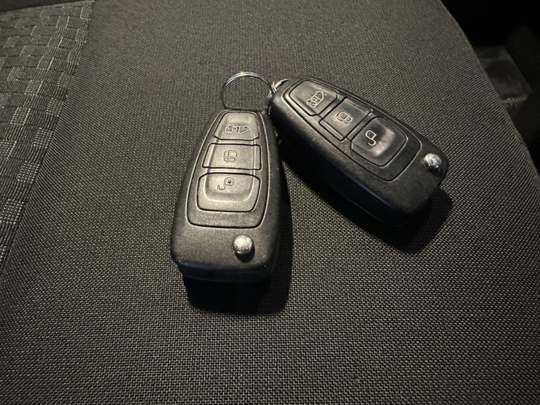Vehicle Image 21