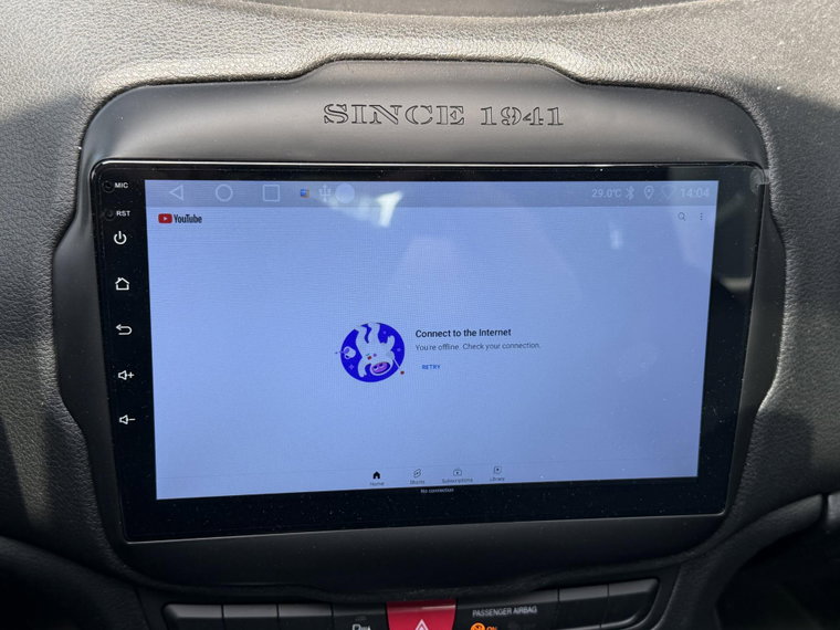 Vehicle Image 25