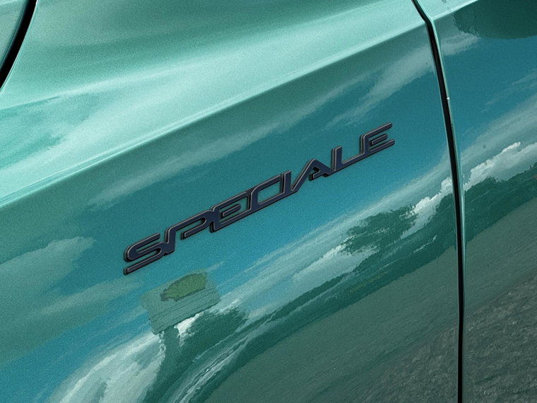 Vehicle Image 36