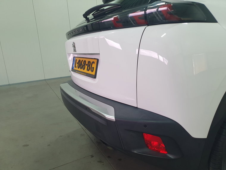 Vehicle Image 23