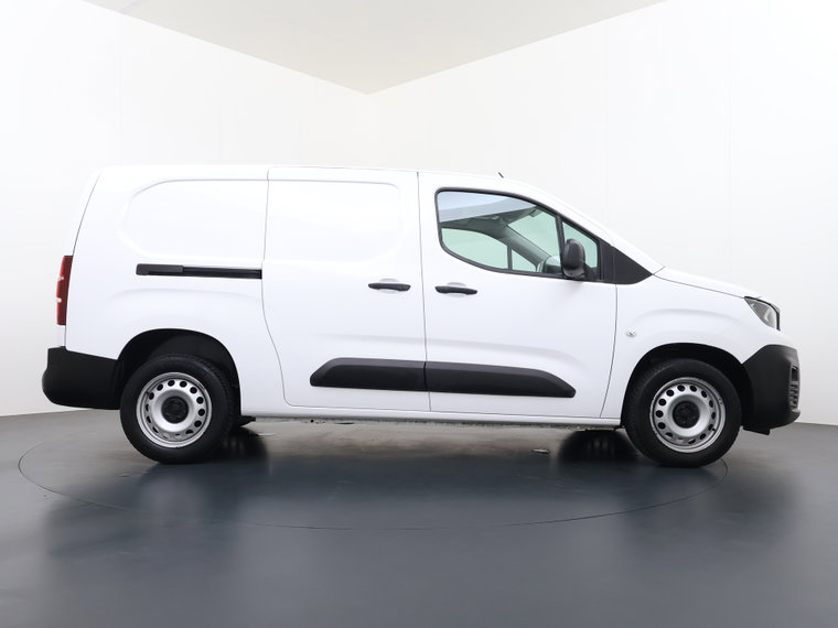 Vehicle Image 34