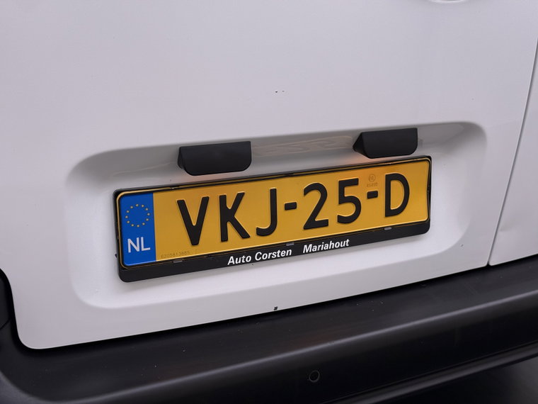 Vehicle Image 38