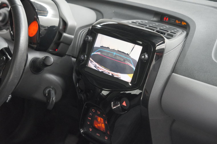 Vehicle Image 15