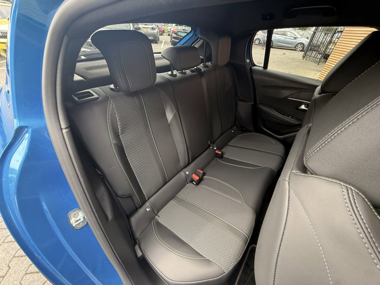 Vehicle Image 45