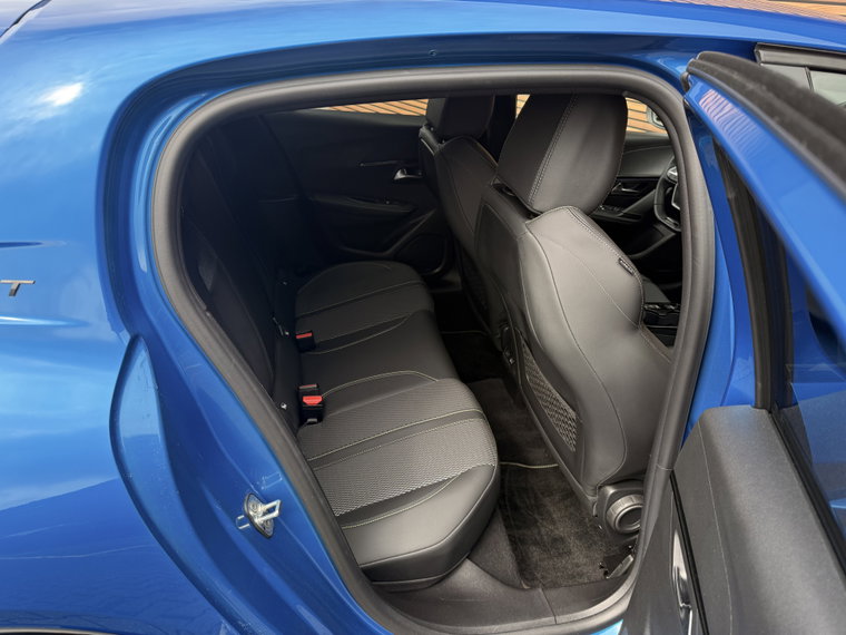 Vehicle Image 46