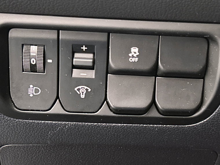 Vehicle Image 28