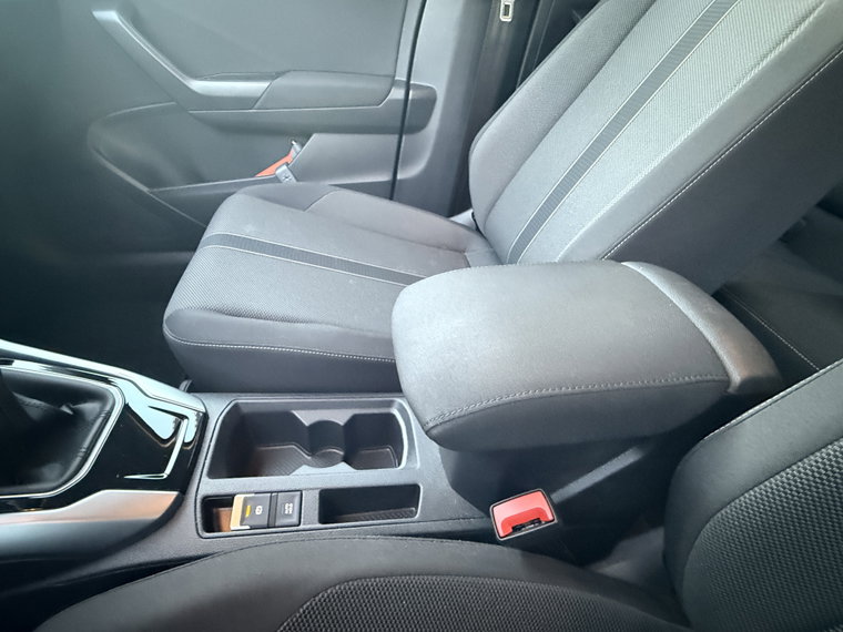 Vehicle Image 24