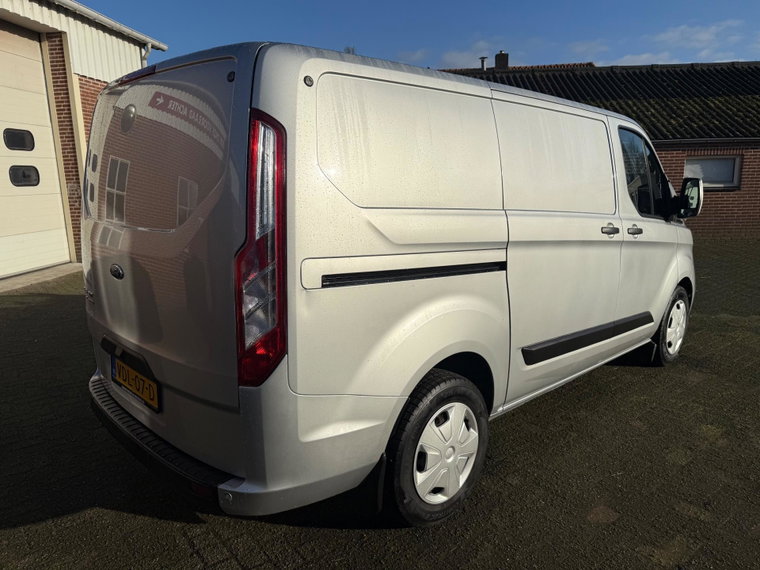 Vehicle Image 21