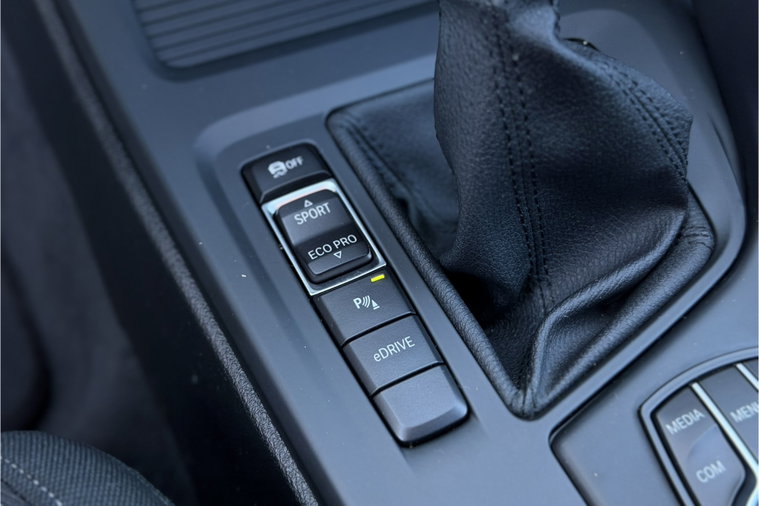 Vehicle Image 38