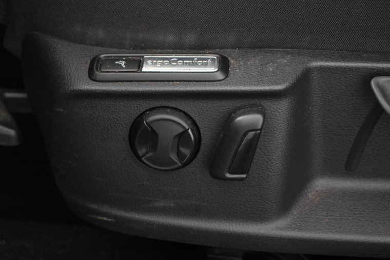 Vehicle Image 24