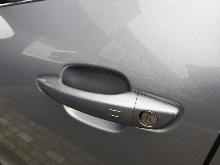 Vehicle Image 37