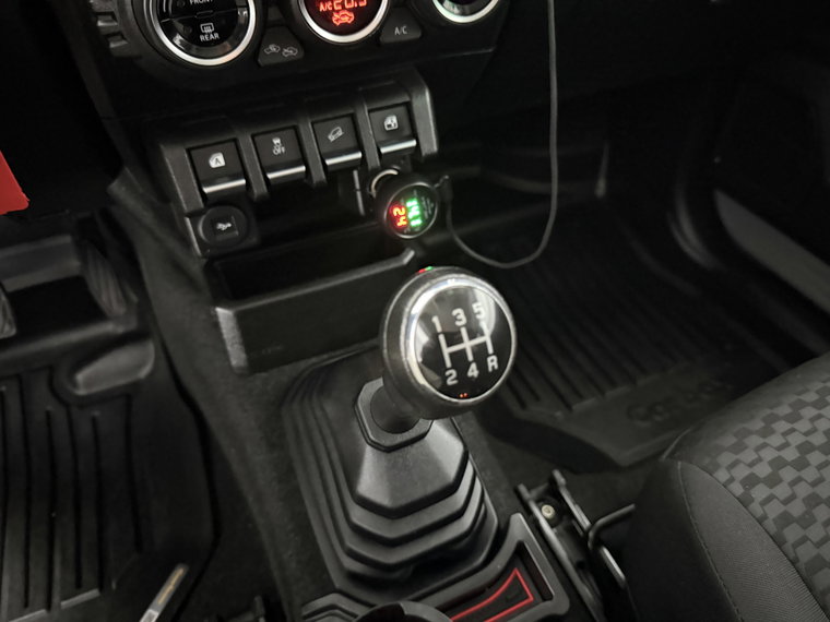 Vehicle Image 30