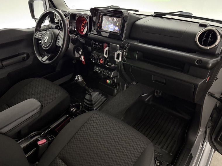 Vehicle Image 33