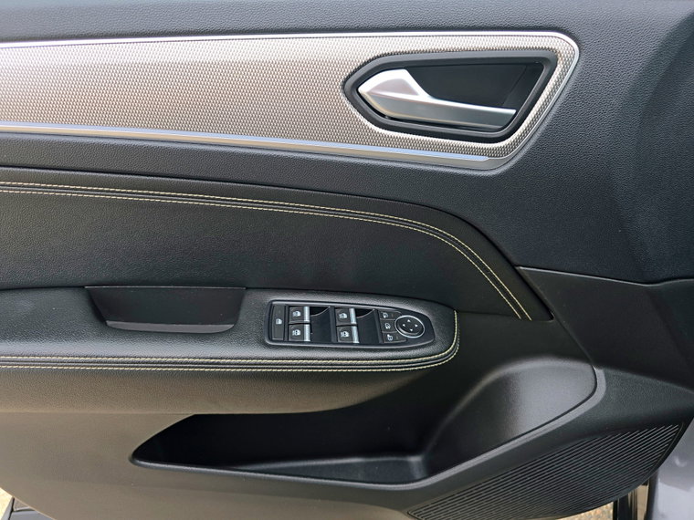 Vehicle Image 26