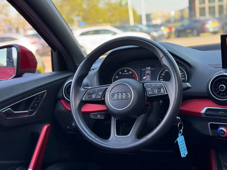 Vehicle Image 30
