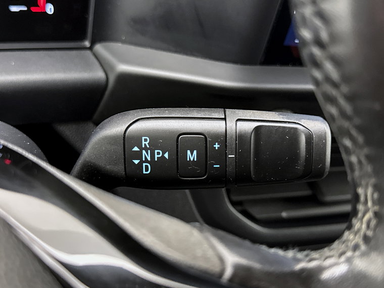 Vehicle Image 25