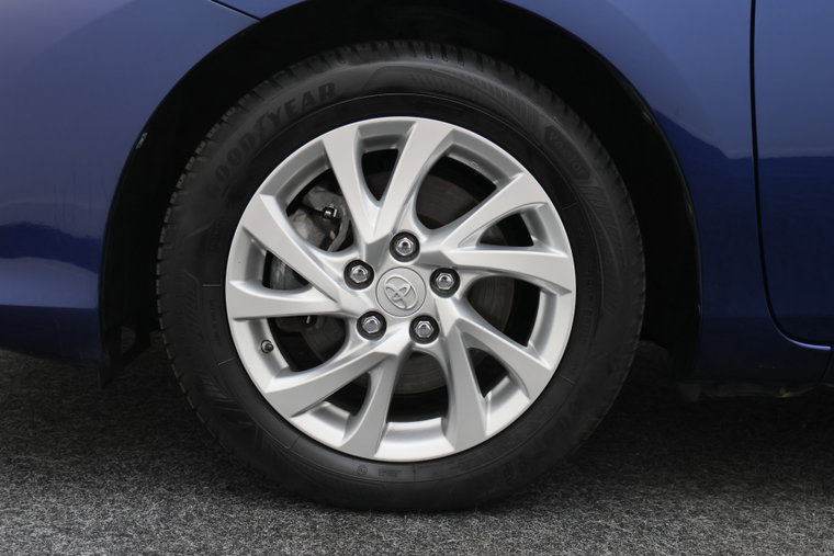 Vehicle Image 23