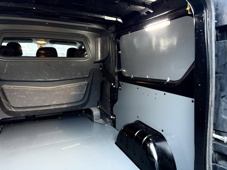 Vehicle Image 31