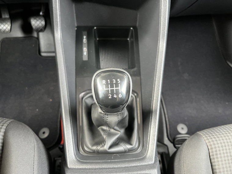 Vehicle Image 31