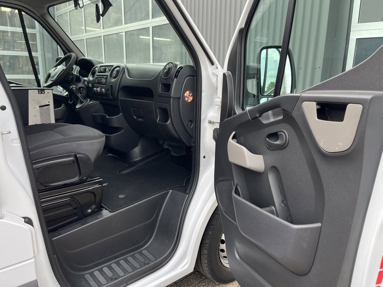Vehicle Image 26