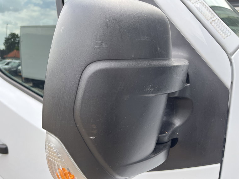 Vehicle Image 38