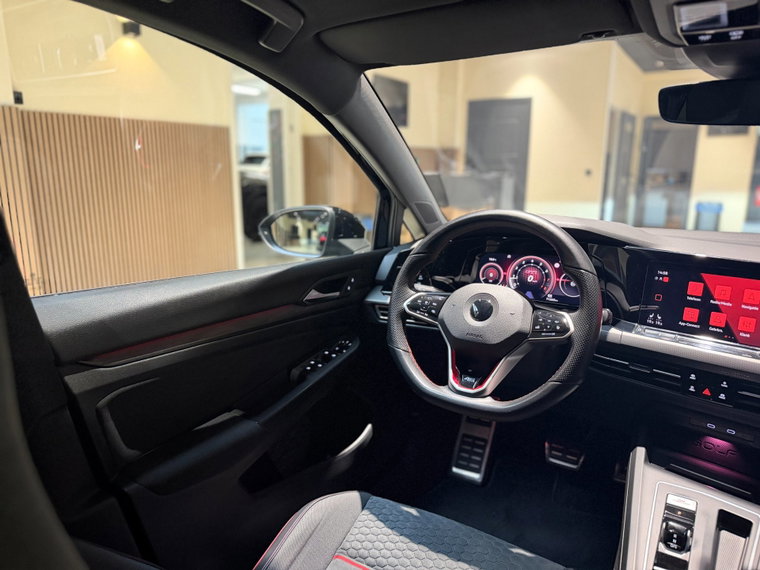 Vehicle Image 45