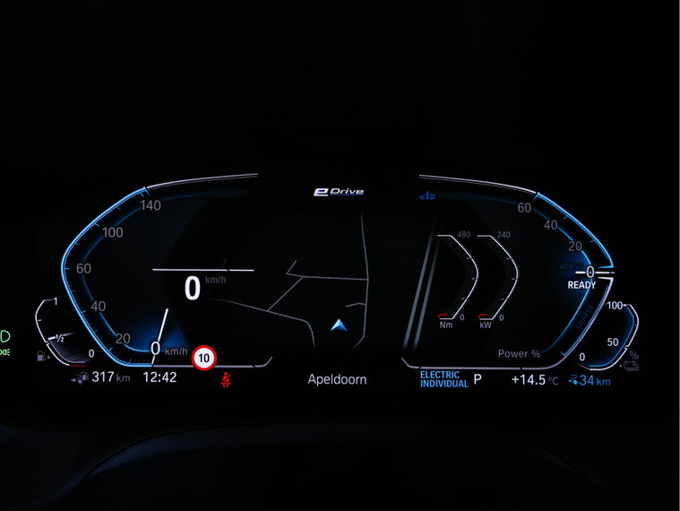 Vehicle Image 23