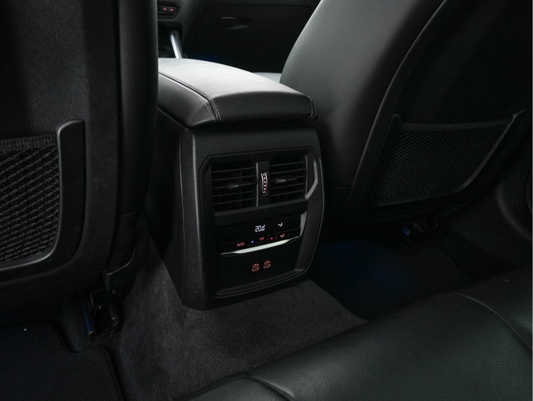 Vehicle Image 27