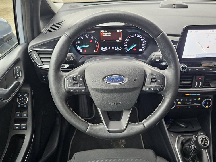 Vehicle Image 17