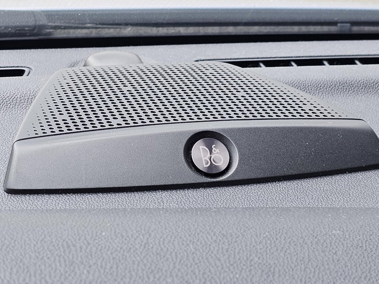 Vehicle Image 33
