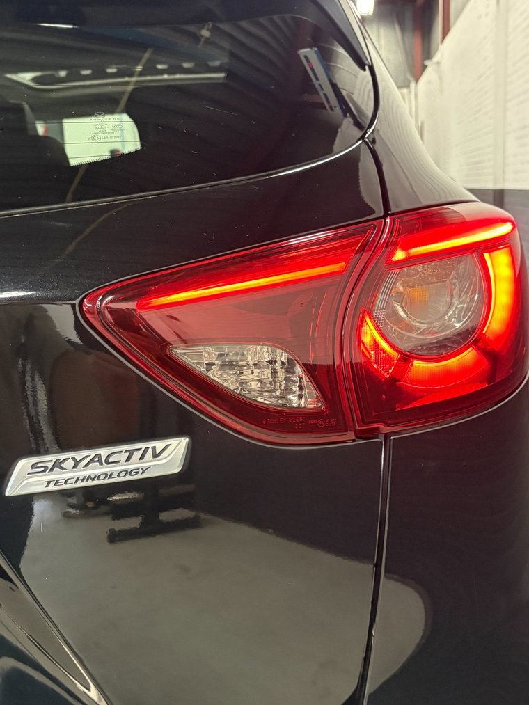 Vehicle Image 25