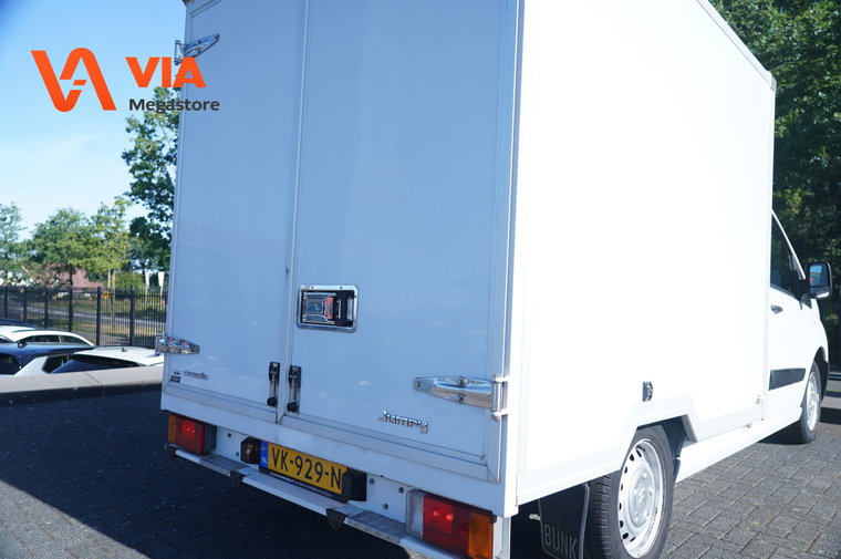 Vehicle Image 17