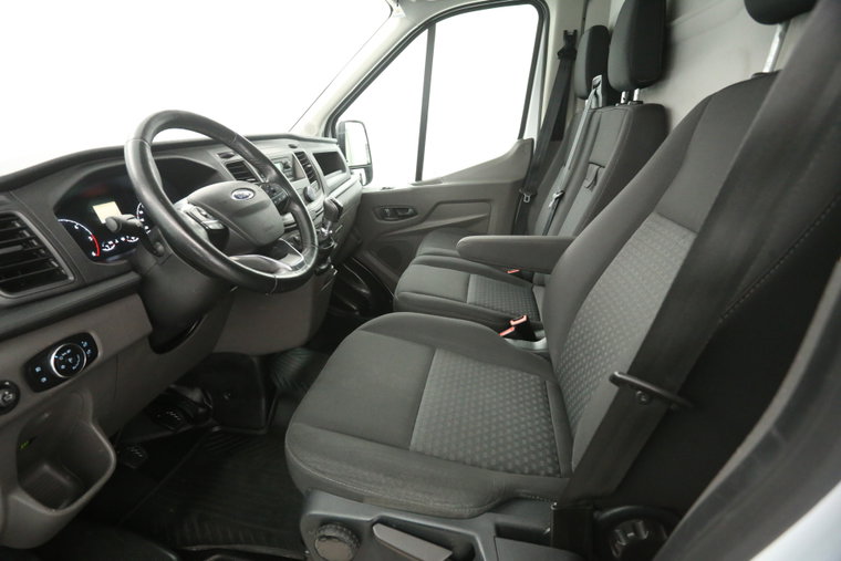 Vehicle Image 19