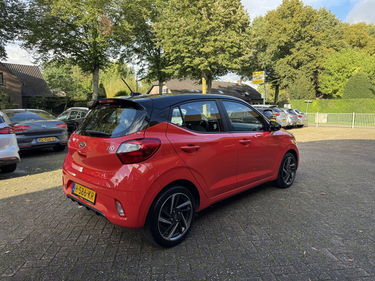 Vehicle Image 13