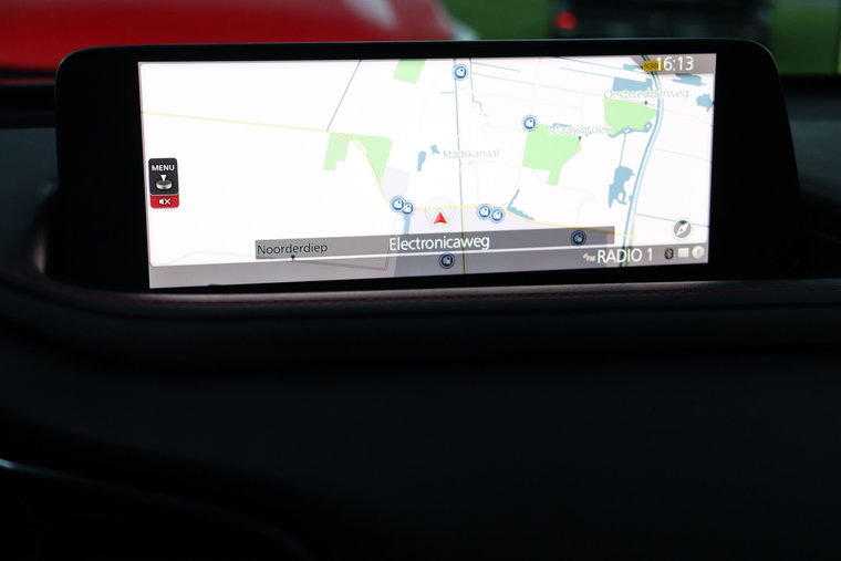Vehicle Image 16