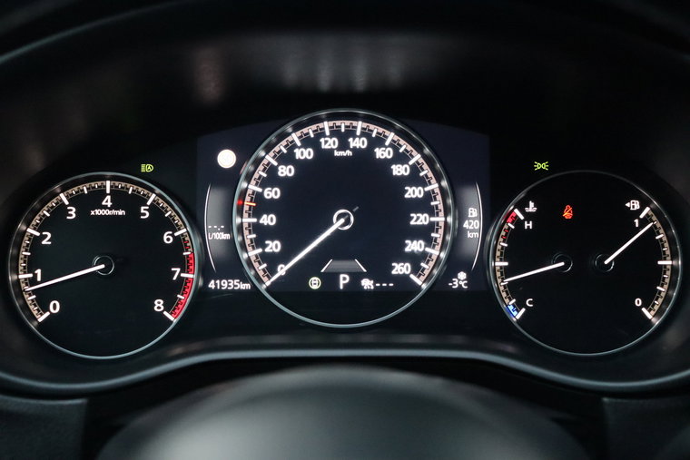 Vehicle Image 11